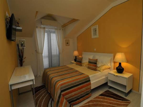 Hotel Haus Am Meer Cavtat Bagian luar foto